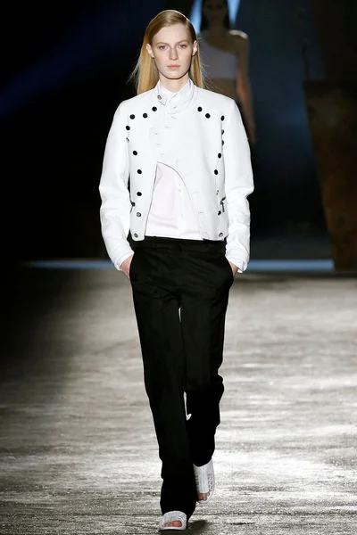 Look 2